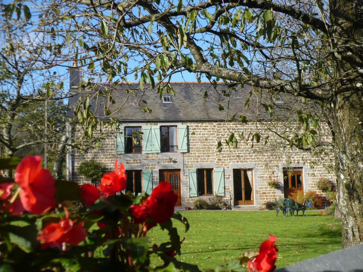 Le Rocher B&B Yvrandes Eksteriør billede